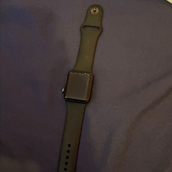 Apple Watch series 3 NEED IT GONE. ACCEPTING OFFERS - Picture 1 of 2
